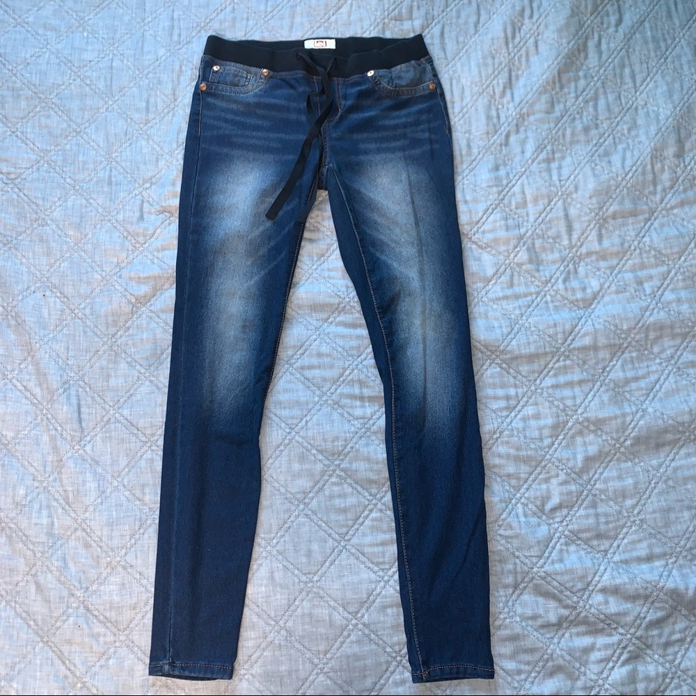 Like New LEI Womens Medium Pull On Jeggings w/ Tie Detail